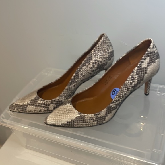 Via Spiga Heels - Size 6.5 - Picture 3 of 13